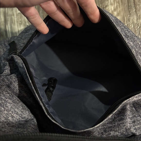 Adidas Gray Medium-Sized Backpack - Picture 4 of 9